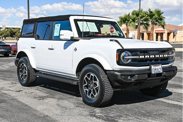 Ford Bronco 2022 4x4 Badland image 3
