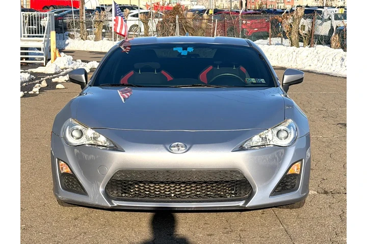 2015 FR-S 2dr Cpe Man (Natl) image 9