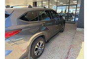 $24297 : Toyota Highlander 2021 XLE 4 thumbnail