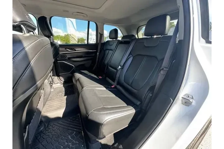 $27859 : Jeep Grand Cherokee 2022 4x4 image 9