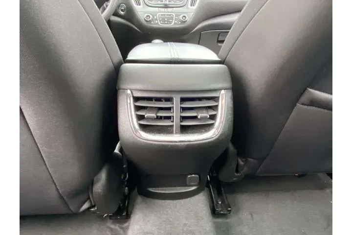 $16785 : Chevrolet Malibu 2024 LT 4dr image 10