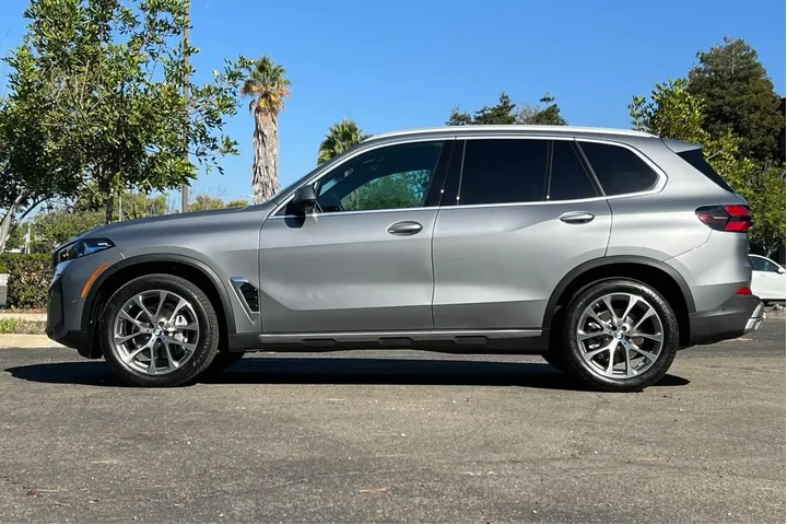 BMW X5 2025 AWD xDrive40i 4d image 6