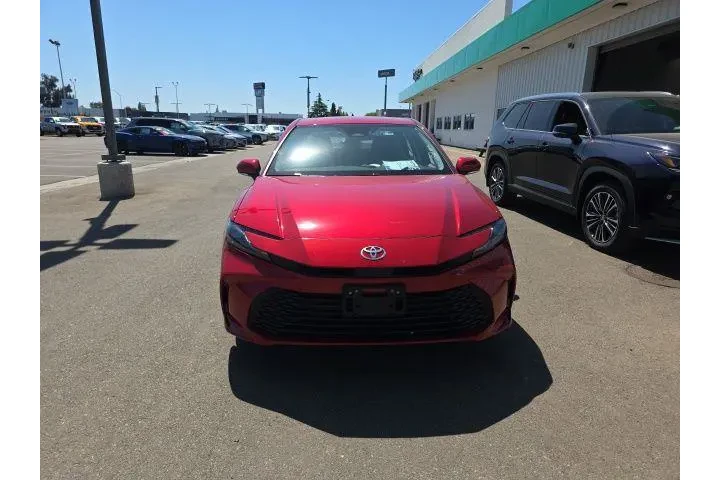 $33900 : Toyota Camry 2026 XSE 4dr Se image 2
