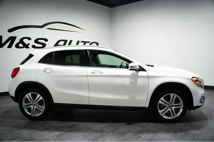 $16728 : 2019 GLA 250 image 6