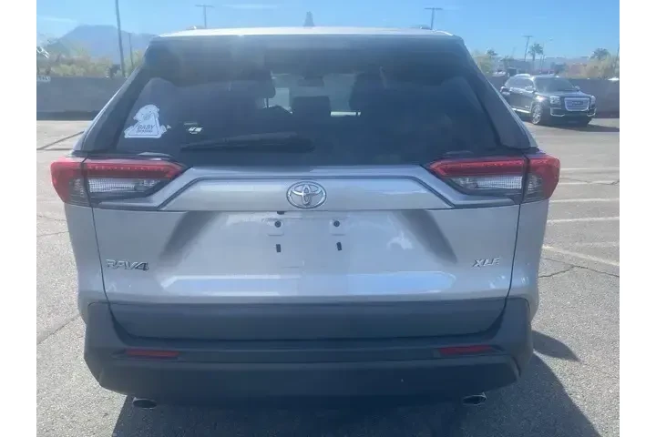 $22960 : Toyota RAV4 2021 XLE 4dr SUV image 6