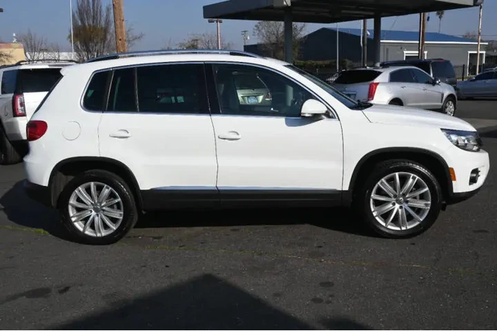$8998 : 2016 Tiguan 2.0T SE image 9