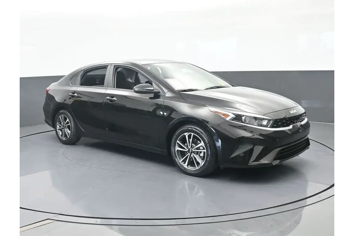 $15298 : Kia Forte 2024 LXS 4dr Sedan image 8