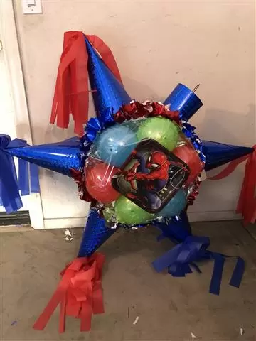 Ana”s piñata image 3