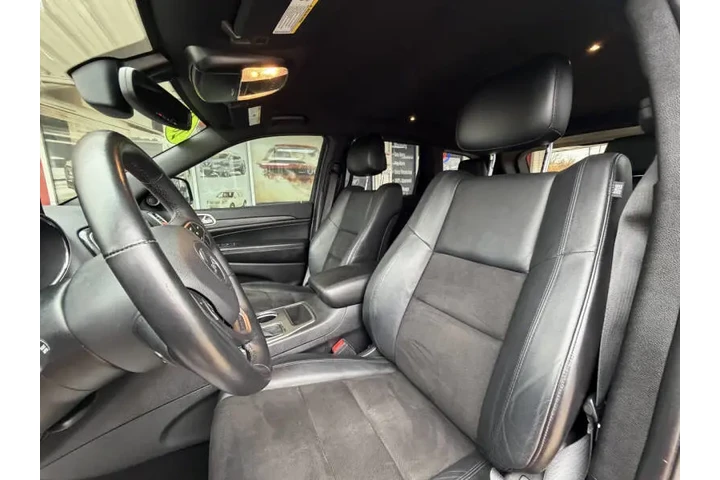 $17999 : 2019 Grand Cherokee Laredo image 10