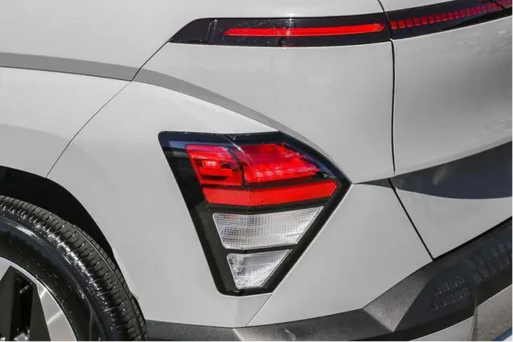 $38665 : Hyundai KONA Electric 2024 S image 10