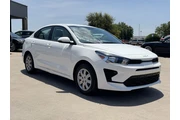 2023 Rio LX en Plano