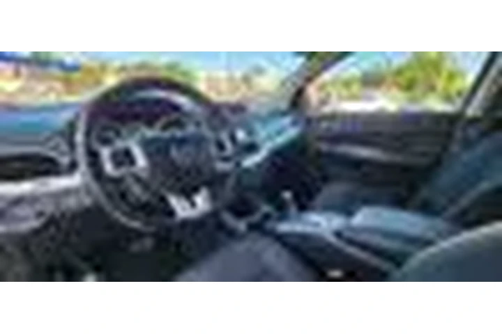 $8995 : 2018 Journey image 7