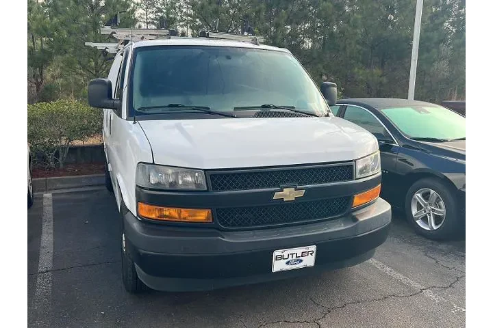 $24950 : Chevrolet Express 2022 2500 image 5
