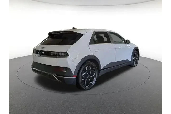 $24500 : Hyundai IONIQ 5 2024 SE 4dr image 5