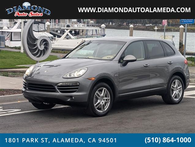 $15988 : 2013 Cayenne Diesel image 2