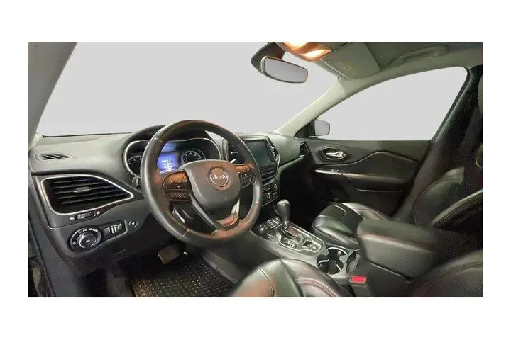 $15982 : Jeep Cherokee 2019 4x4 Trail image 10