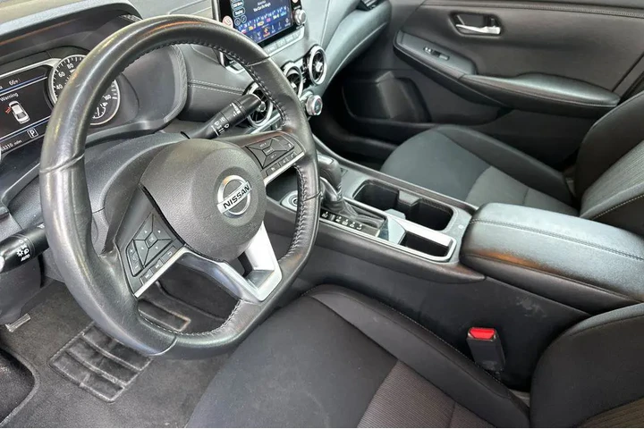 $16646 : Nissan Sentra 2023 SV 4dr Se image 4