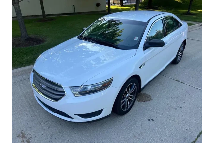 $11997 : 2018 Taurus SE image 1