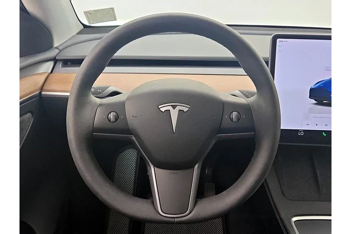 $37998 : Tesla Model Y 2023 AWD Long image 10