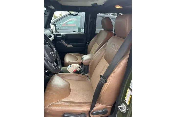 $18876 : Jeep Wrangler Unlimited 2016 image 9