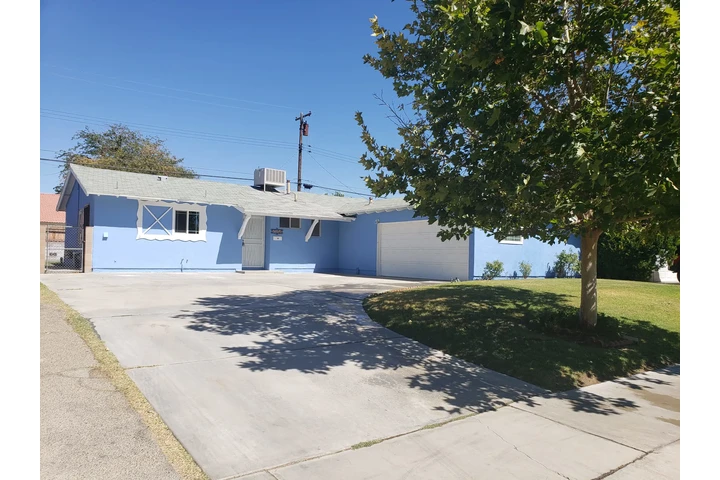 $2650 : Beautiful Family Home image 1