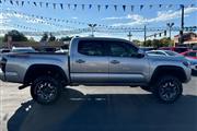 $34299 : 2019 Tacoma 4WD SR Double Cab thumbnail