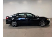 $17960 : Nissan Altima 2023 2.5 SV 4d thumbnail