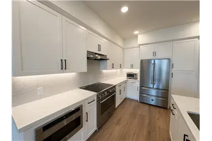 $7250 : Rental property with 2 bedro image 1