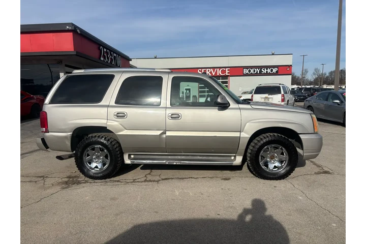 $3980 : 2004 Escalade 4dr AWD image 1