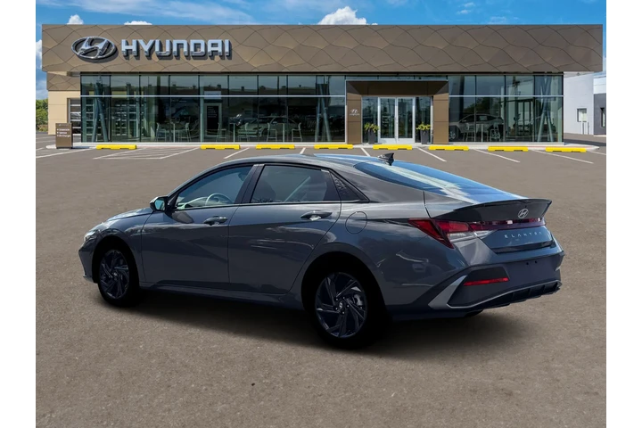 $23000 : Hyundai ELANTRA 2026 SEL Spo image 4