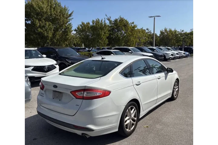 $5000 : 2013 Fusion SE image 8