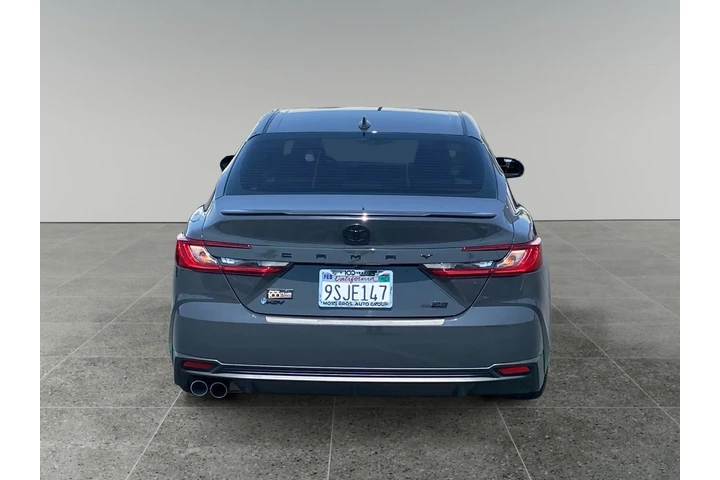 $31213 : Toyota Camry 2025 SE 4dr Sed image 4