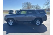 $36899 : Toyota 4Runner 2022 4x4 SR5 thumbnail
