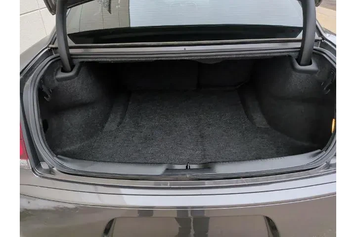 $23292 : Chrysler 300 2022 Touring 4d image 9