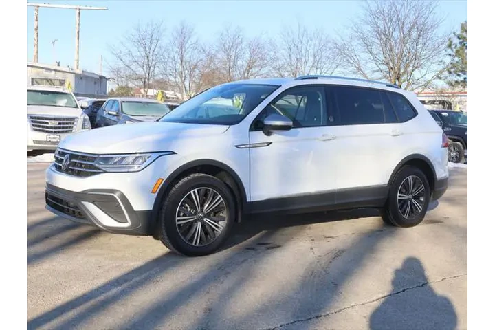 $21977 : Volkswagen Tiguan 2024 Wolfs image 5