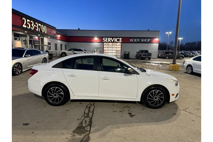 $4450 : 2014 Cruze 4dr Sdn Man LS image 1