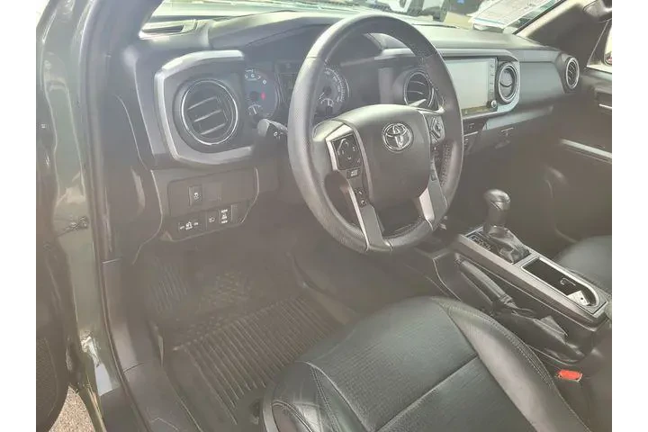 $37192 : Toyota Tacoma 2021 4x4 TRD P image 9