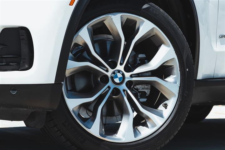 2015 X5 sDrive35i image 3