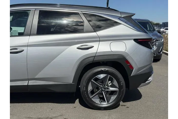$38888 : Hyundai TUCSON Hybrid 2025 A image 4
