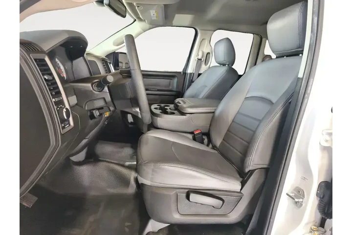 $19500 : Ram 1500 Classic 2019 4x2 Tr image 2