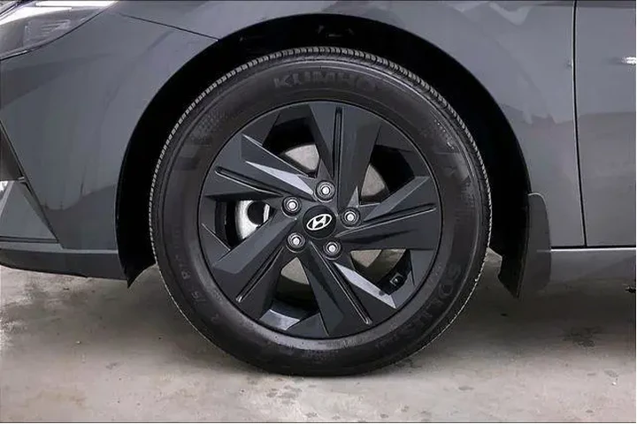 $20490 : Hyundai ELANTRA 2023 SEL 4dr image 10