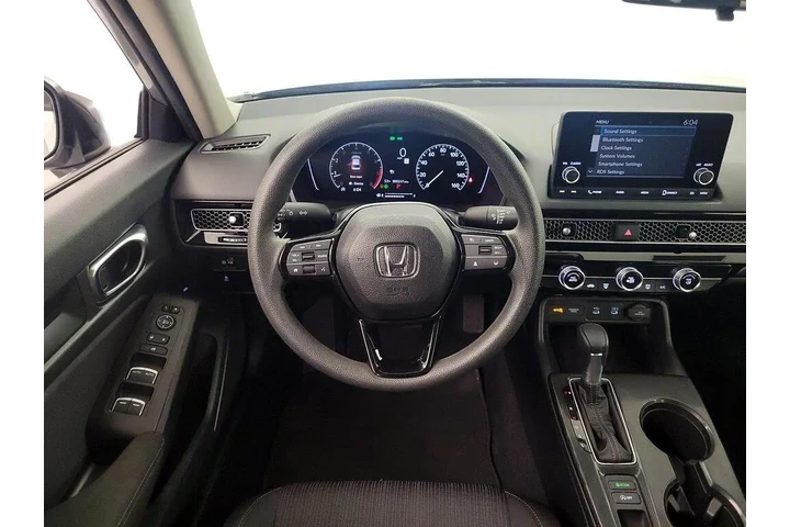 $26998 : Honda Civic 2025 LX 4dr Seda image 10