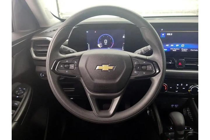 $22998 : Chevrolet Trailblazer 2025 L image 10