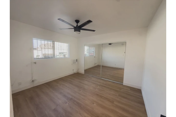 $1625 : Se Renta 1,625 image 5