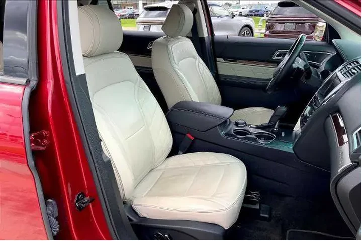 $21388 : Ford Explorer 2016 AWD Plati image 9