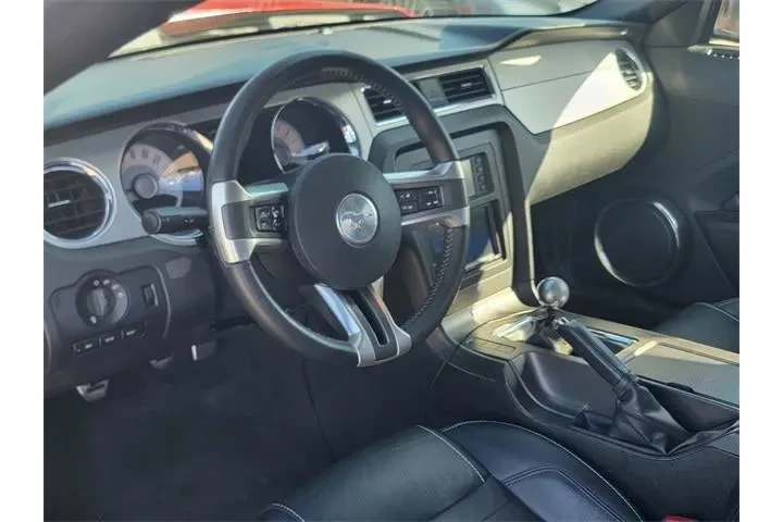 $10491 : Ford Mustang 2012 V6 Premium image 8
