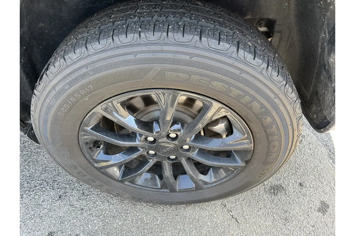 $25688 : Jeep Cherokee 2023 4x4 Altit image 7