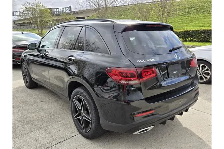 $31290 : Mercedes-Benz GLC 2022 AWD G image 6