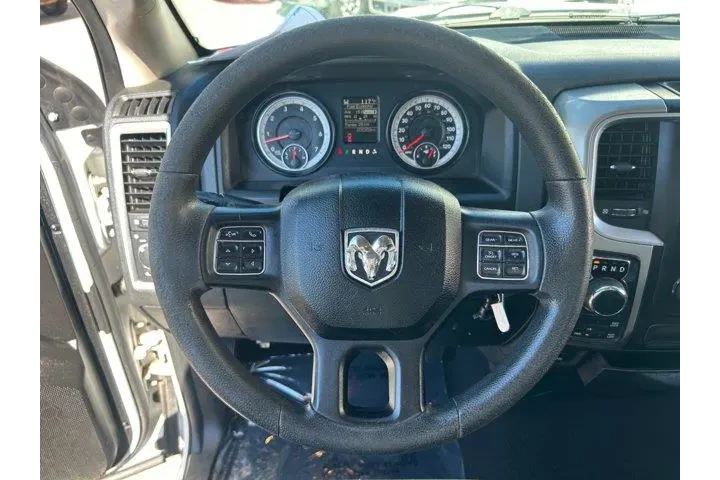 Ram 1500 2015 4x4 SLT 4dr Qu image 8