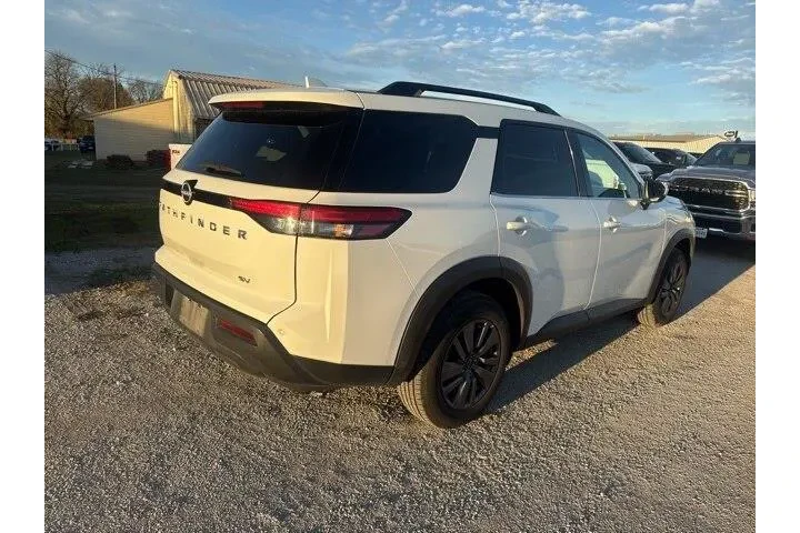 $25400 : Nissan Pathfinder 2024 SV 4d image 4